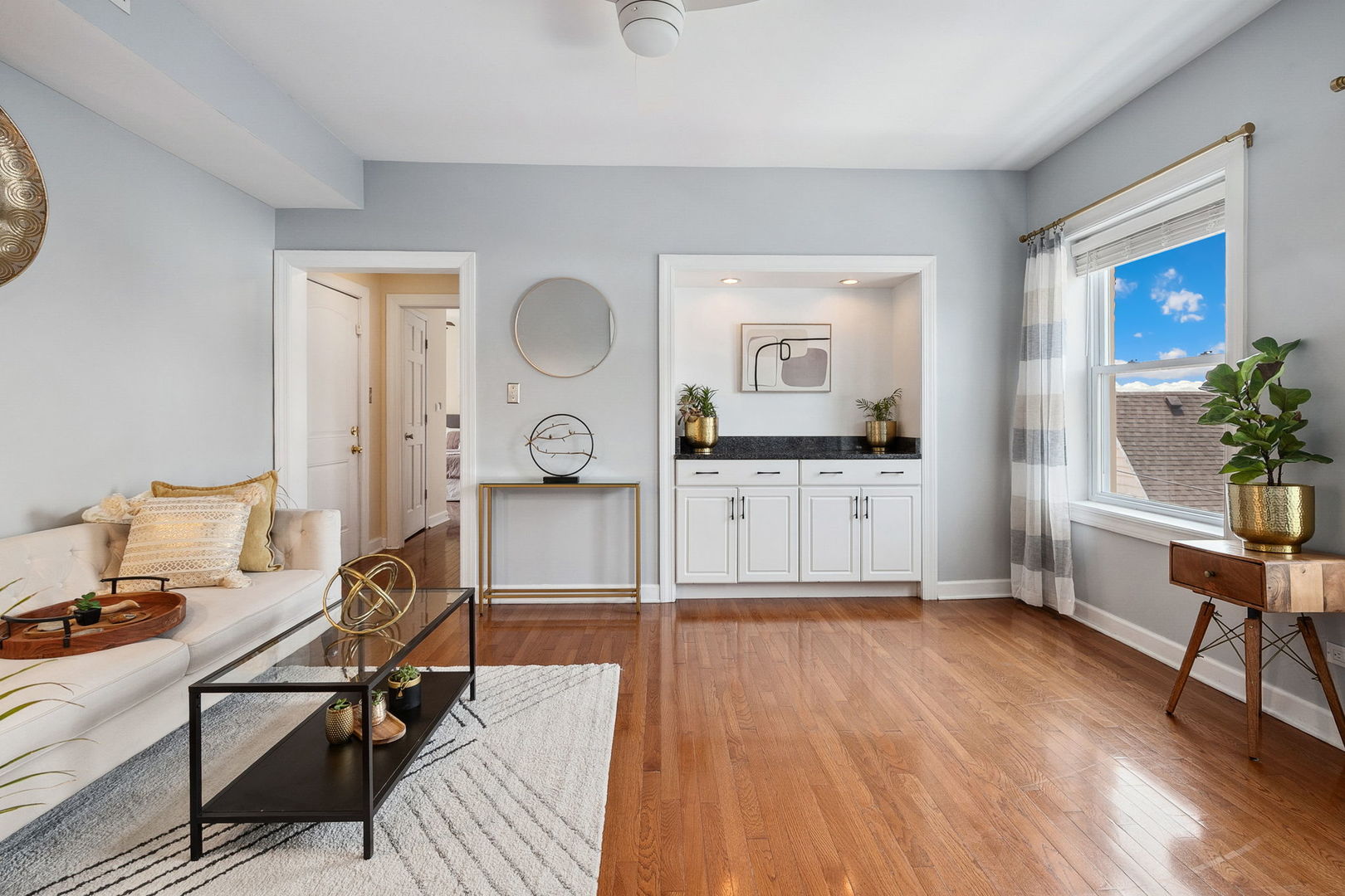 2438 N Hamlin Avenue Unit: 3D
