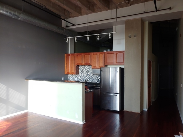 1645 W Ogden Avenue Unit: 625