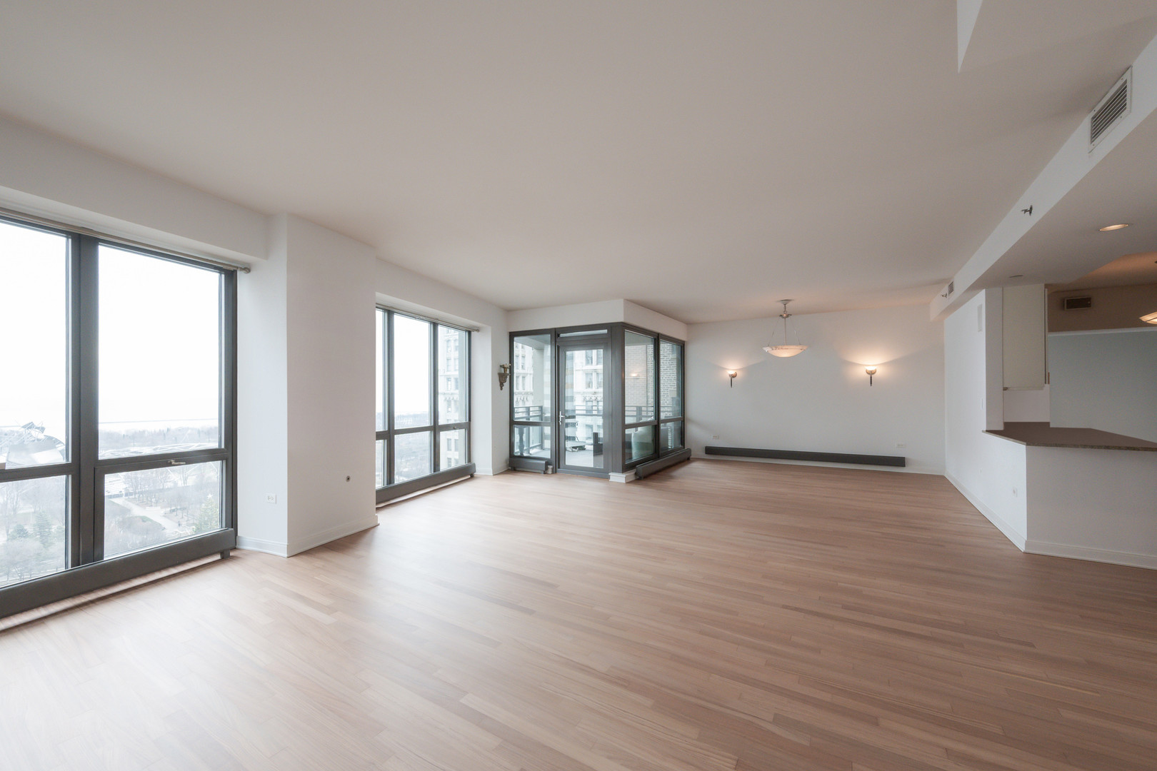 130 N Garland Court Unit: 1411-1412