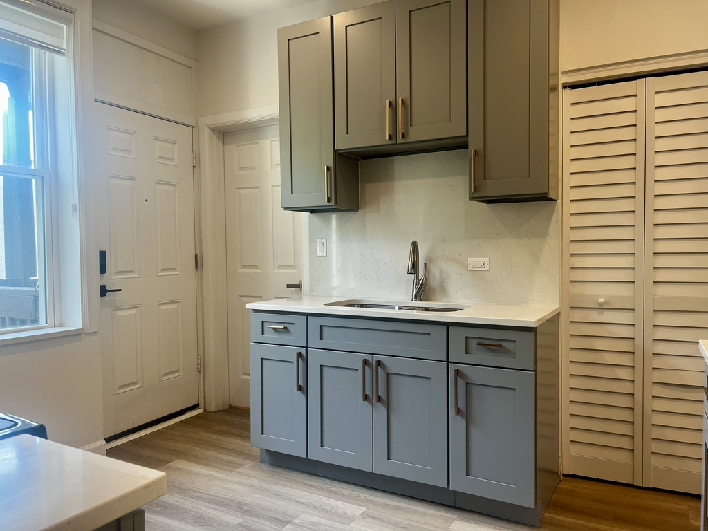 5325 N Damen Avenue Unit: 2N