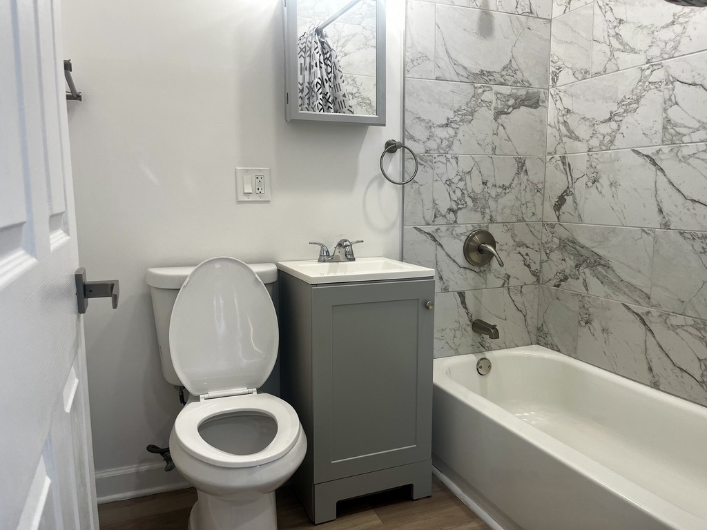 5325 N Damen Avenue Unit: 2N