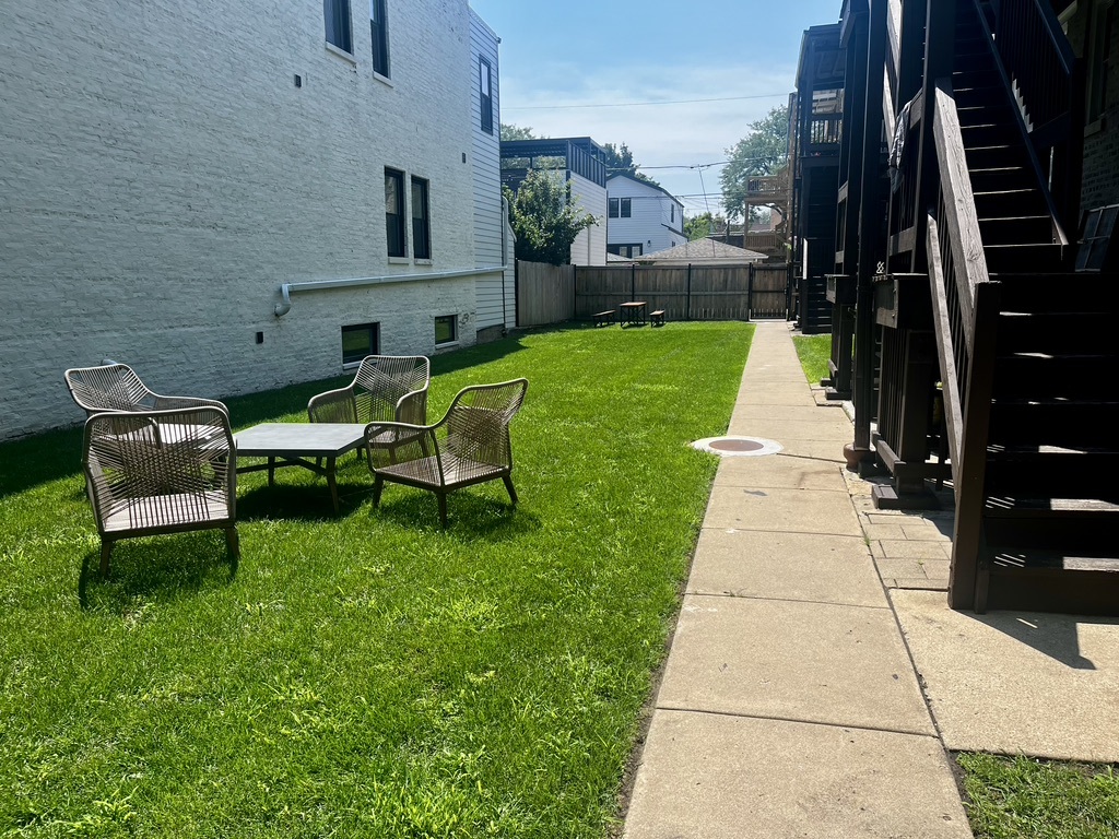 5325 N Damen Avenue Unit: 2N