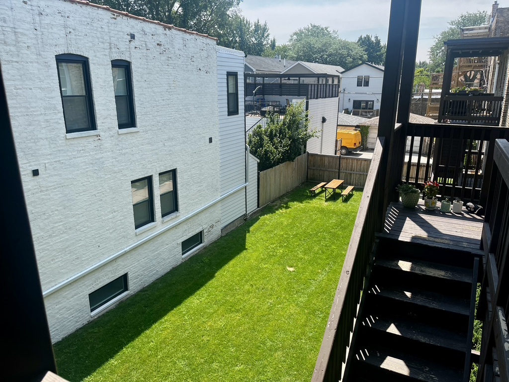 5325 N Damen Avenue Unit: 2N