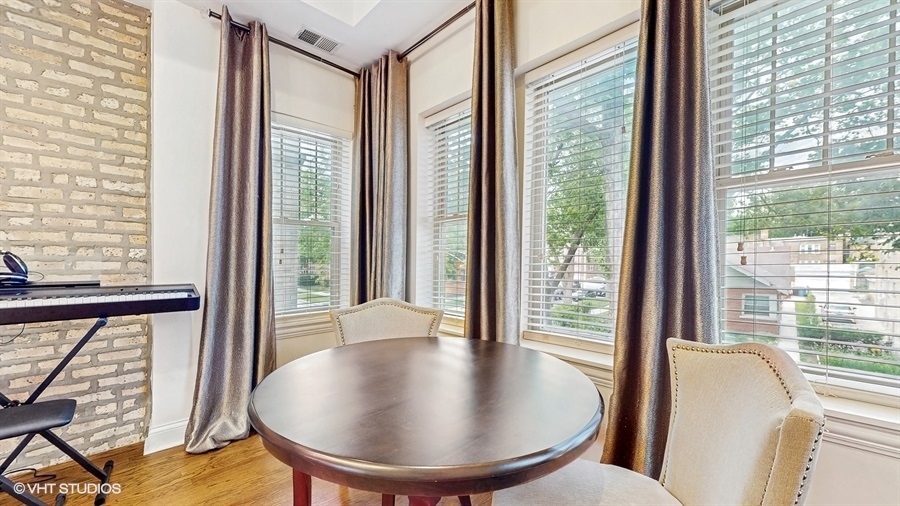 5803 N Campbell Avenue Unit: 2