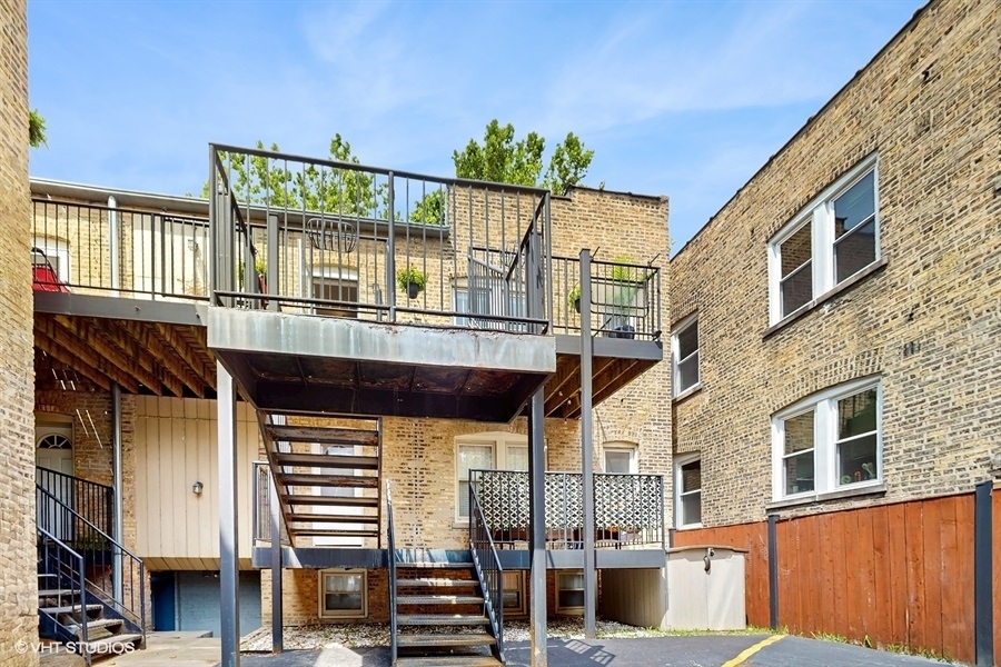 5803 N Campbell Avenue Unit: 2