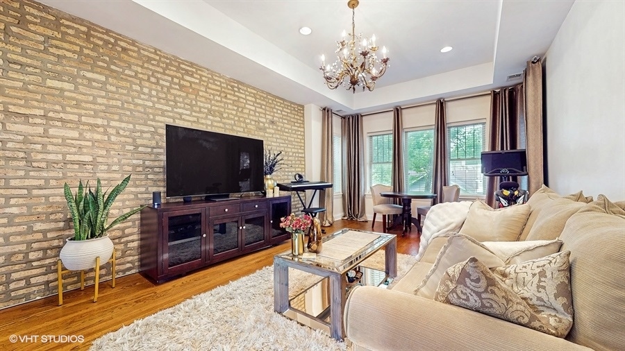 5803 N Campbell Avenue Unit: 2