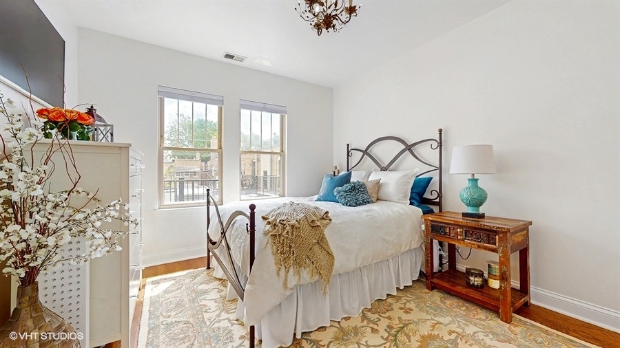 5803 N Campbell Avenue Unit: 2