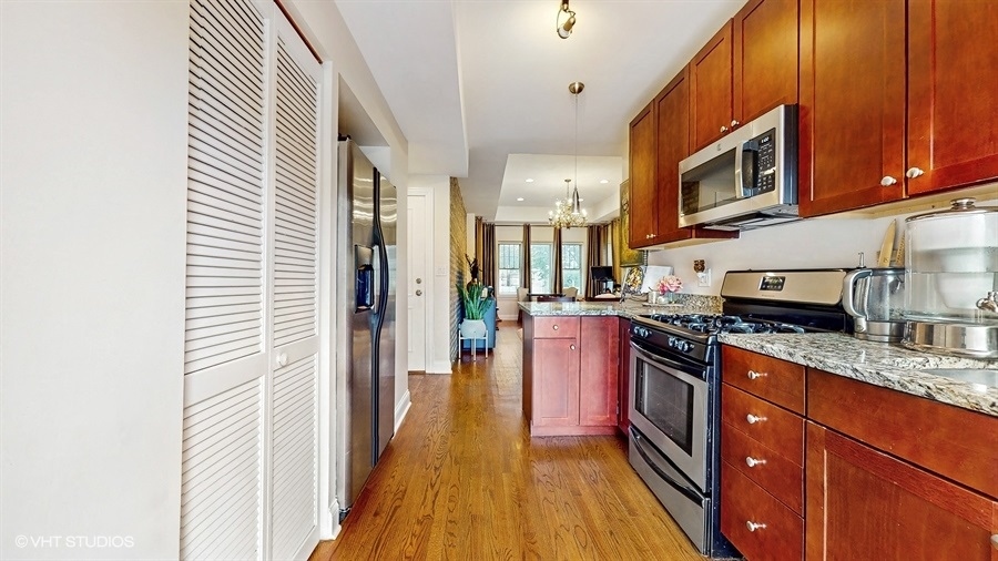 5803 N Campbell Avenue Unit: 2