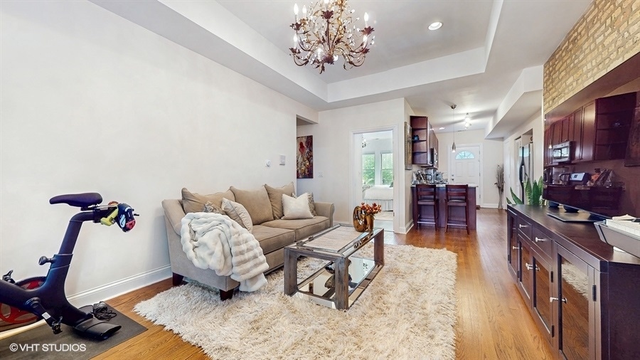 5803 N Campbell Avenue Unit: 2