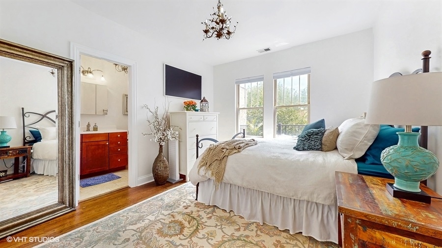 5803 N Campbell Avenue Unit: 2