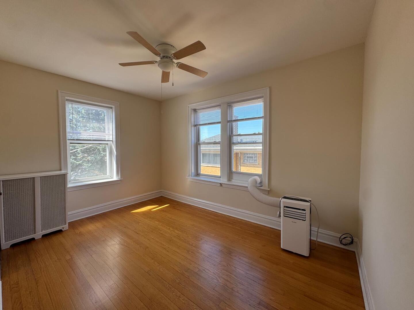 4827 Elm Street Unit: 2