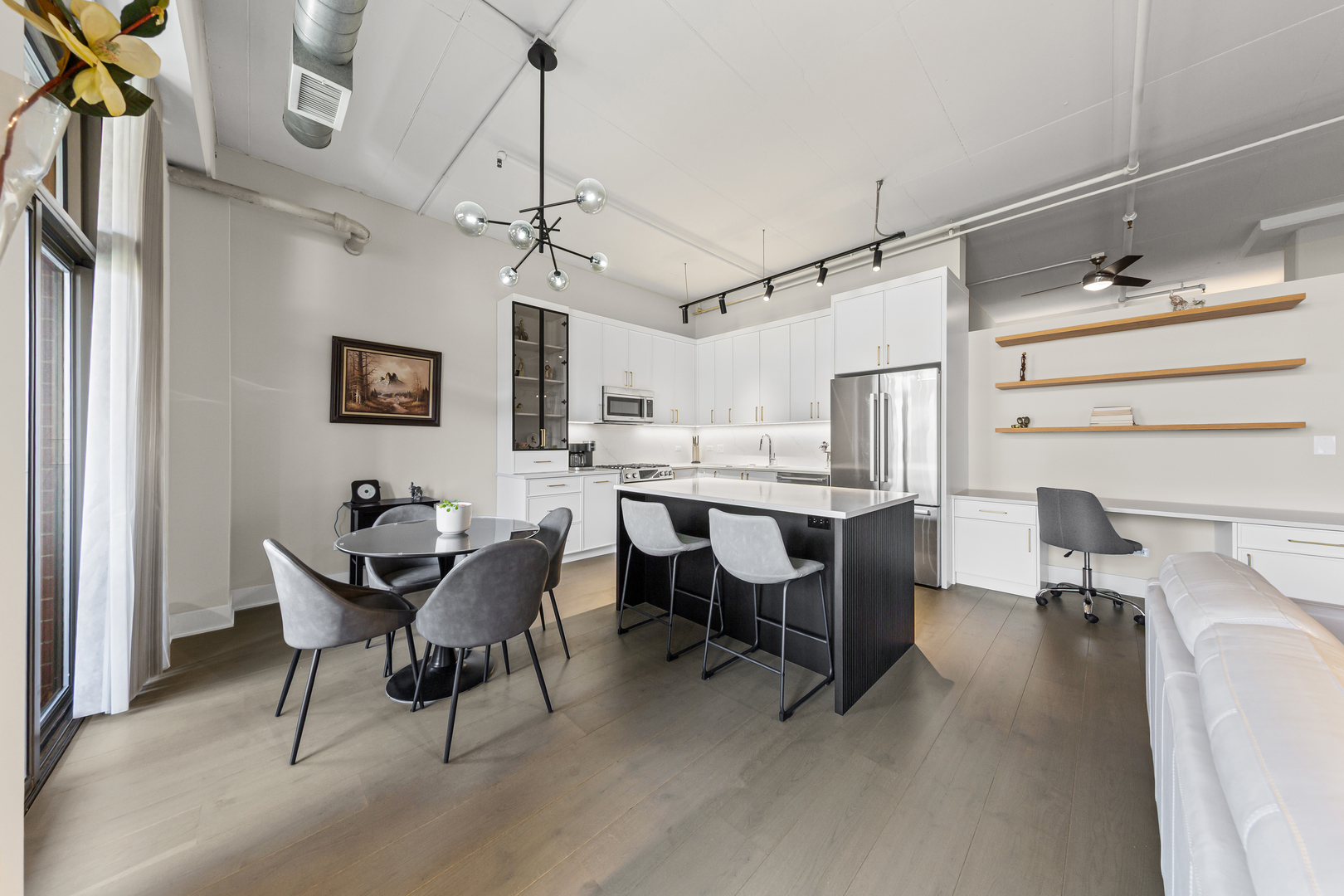 1301 W Madison Street Unit: 306
