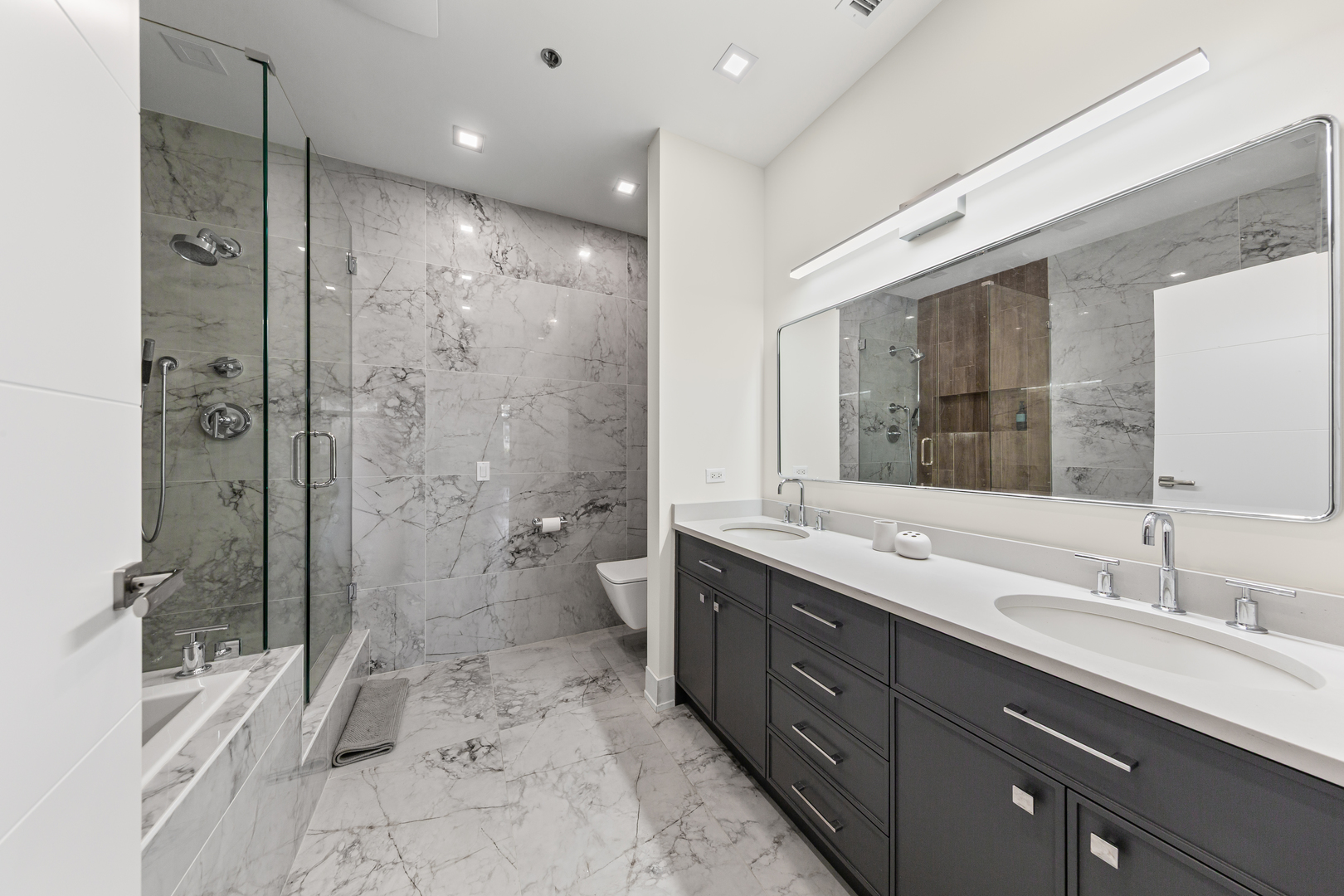 1301 W Madison Street Unit: 306