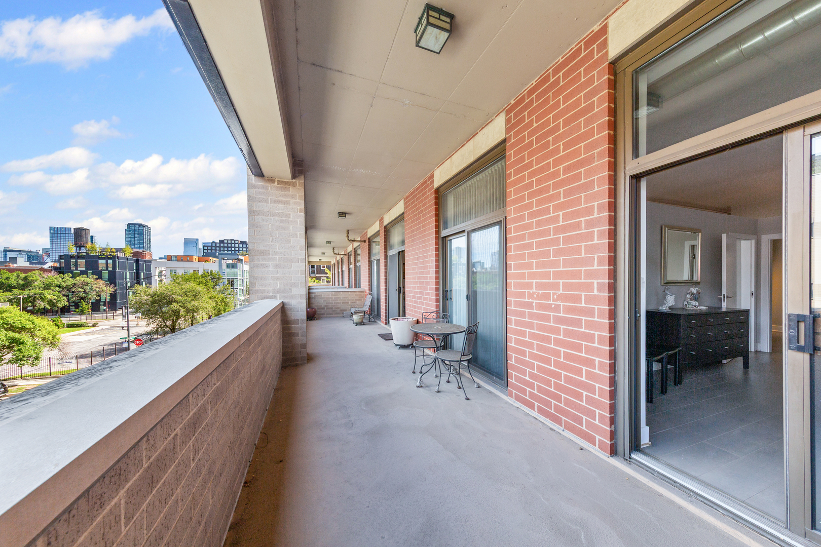 1301 W Madison Street Unit: 306
