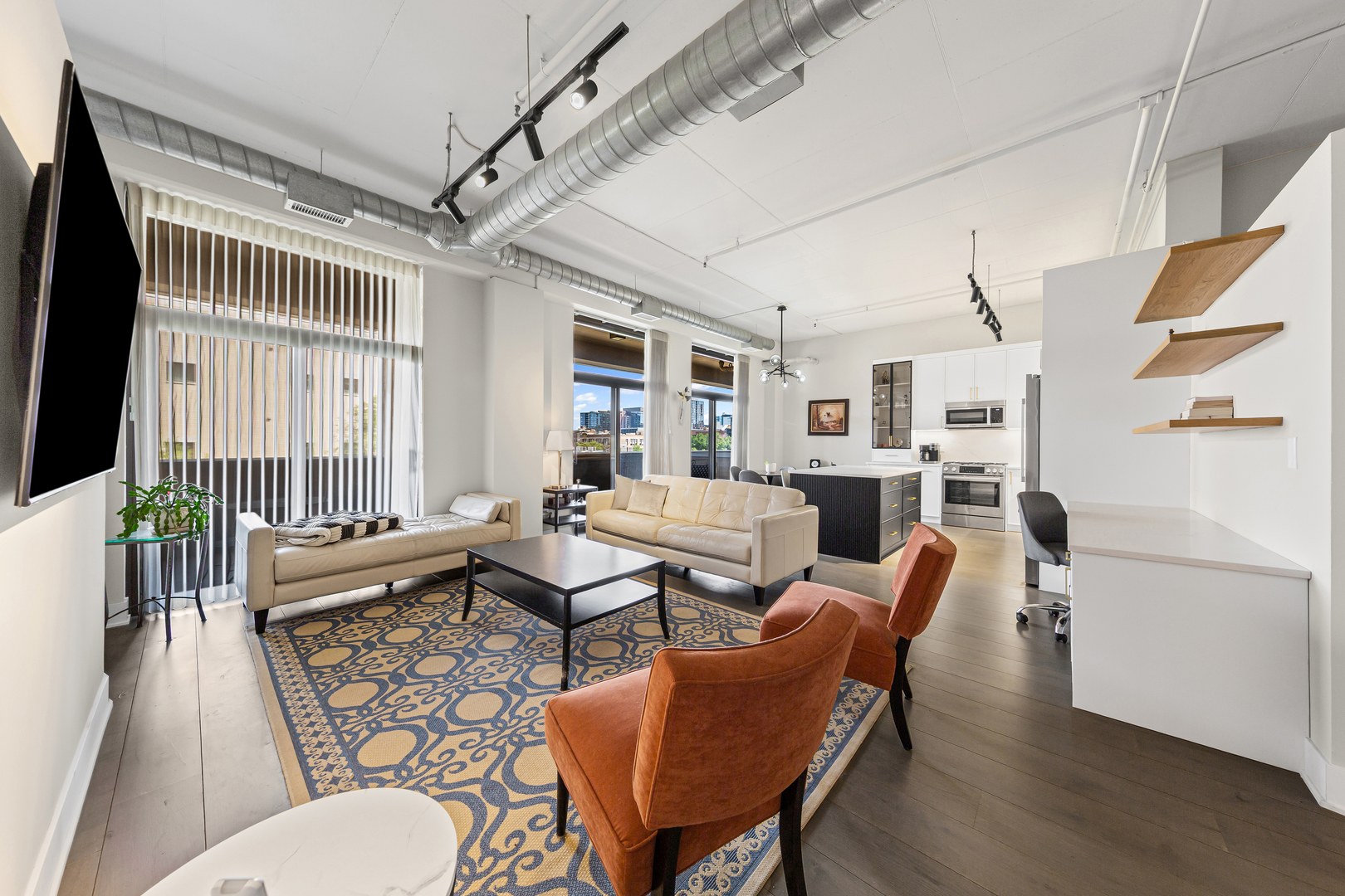 1301 W Madison Street Unit: 306