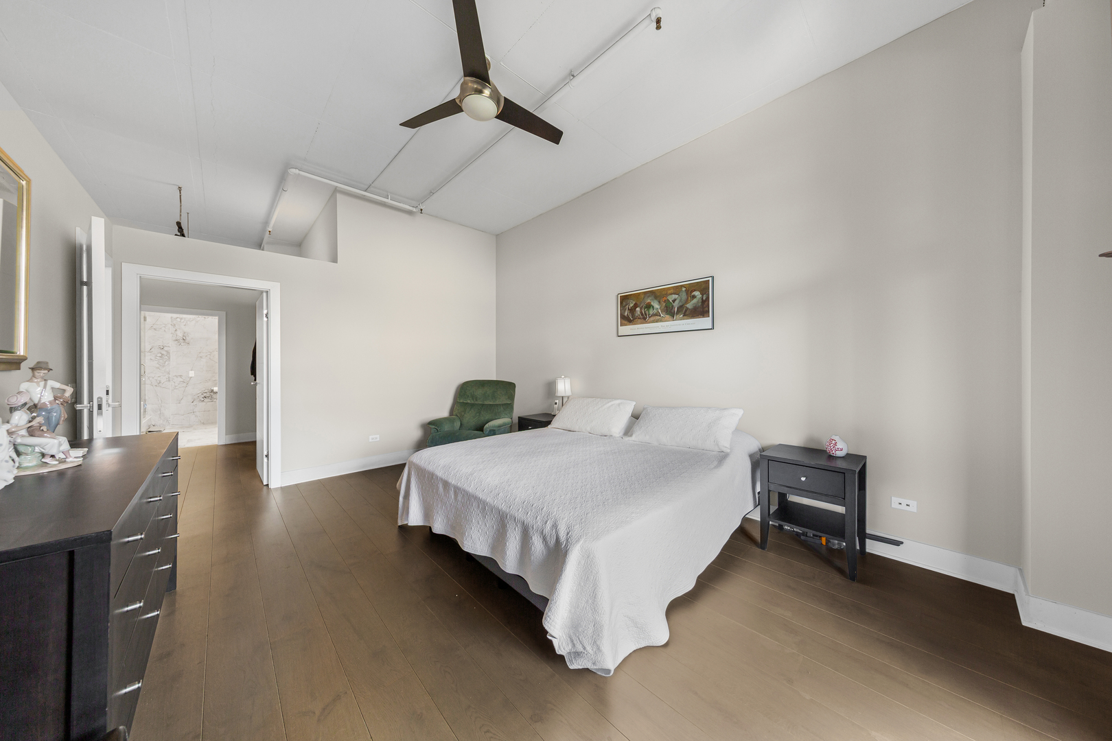 1301 W Madison Street Unit: 306