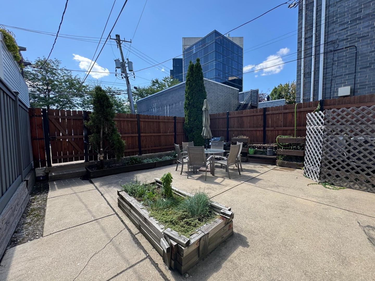 2661 W BELDEN Avenue Unit: 2