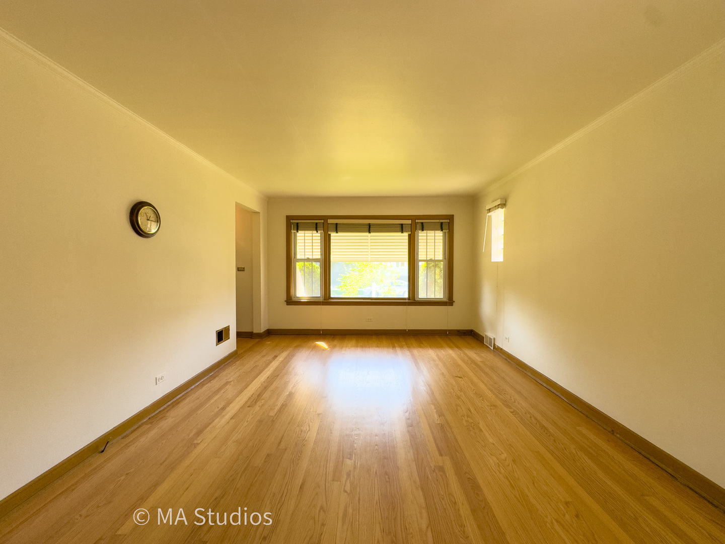 7204 W Myrtle Avenue