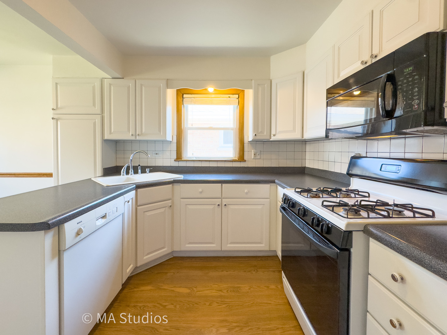 7204 W Myrtle Avenue