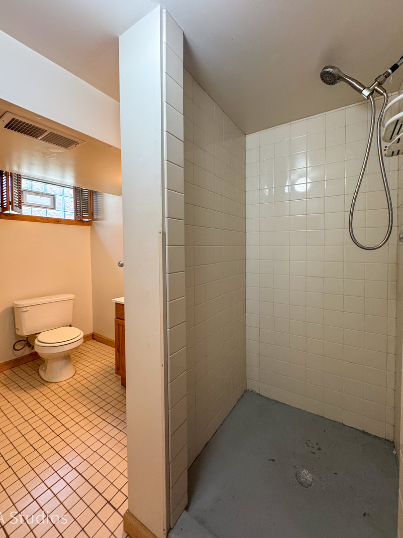 7204 W Myrtle Avenue