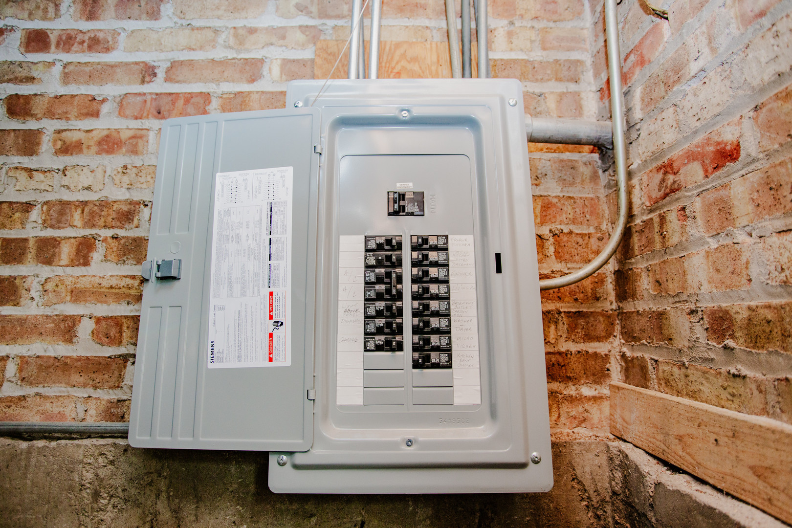 6505 N Nordica Avenue