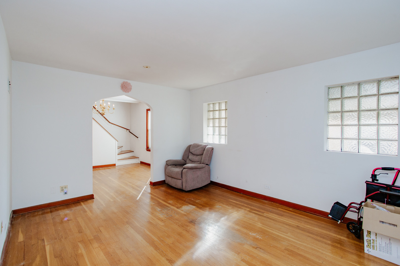 6505 N Nordica Avenue