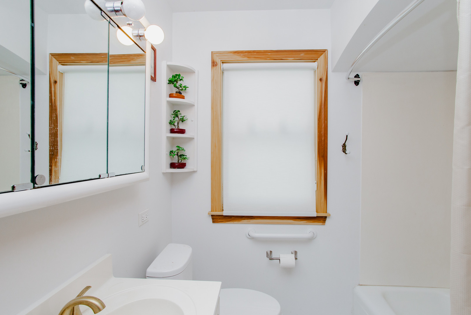 6505 N Nordica Avenue