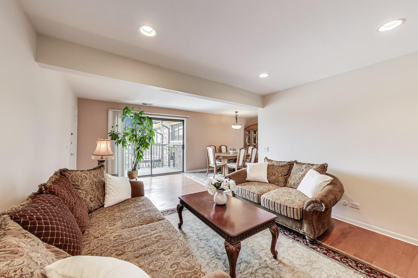 7616 W Lawrence Avenue Unit: 3A