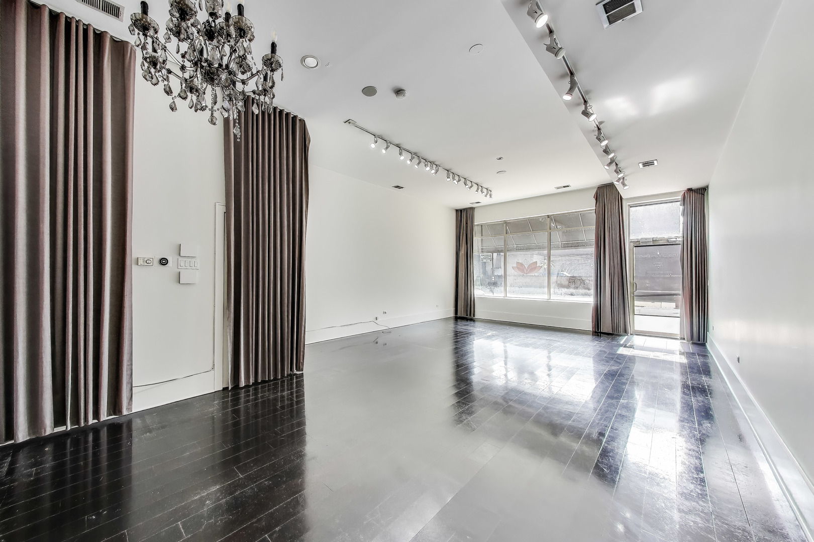 18 E Cullerton Street Unit: C1