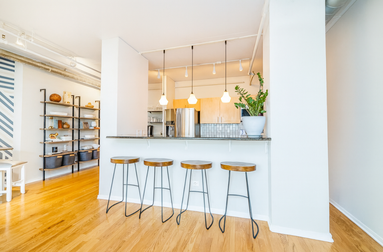 700 W Van Buren Street Unit: 801