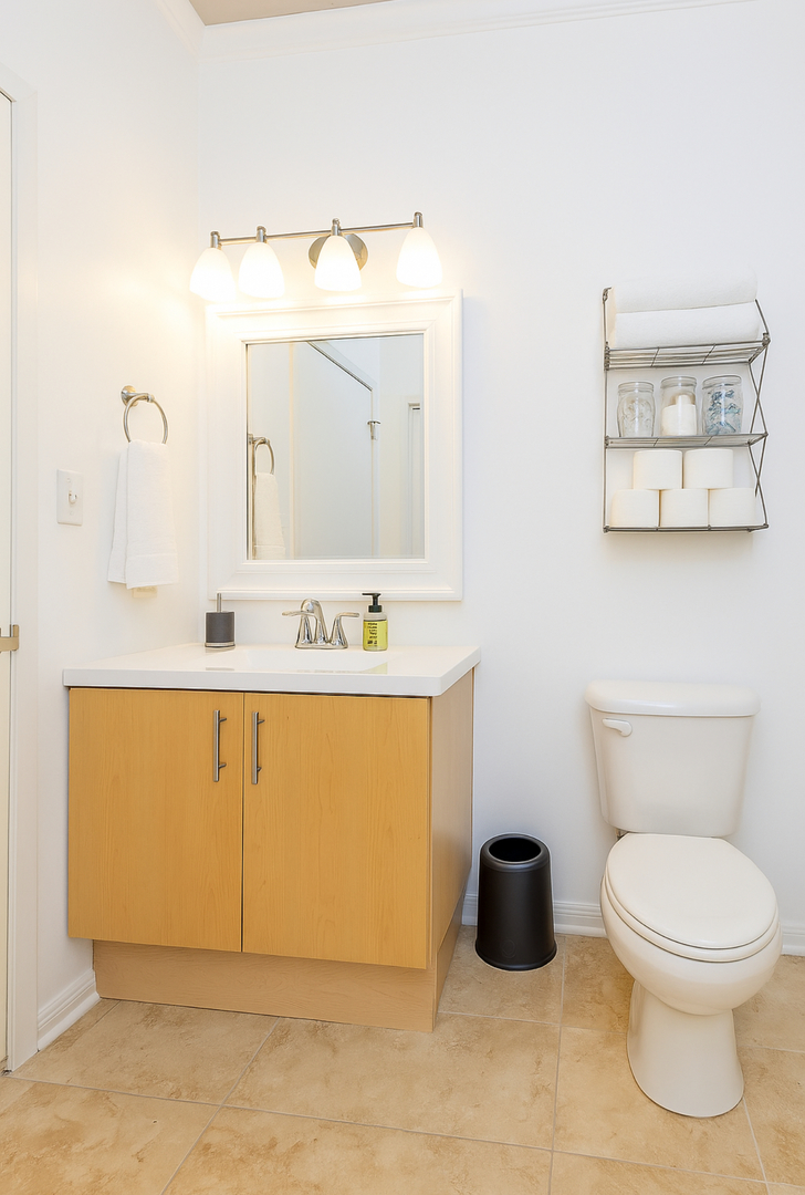 700 W Van Buren Street Unit: 801