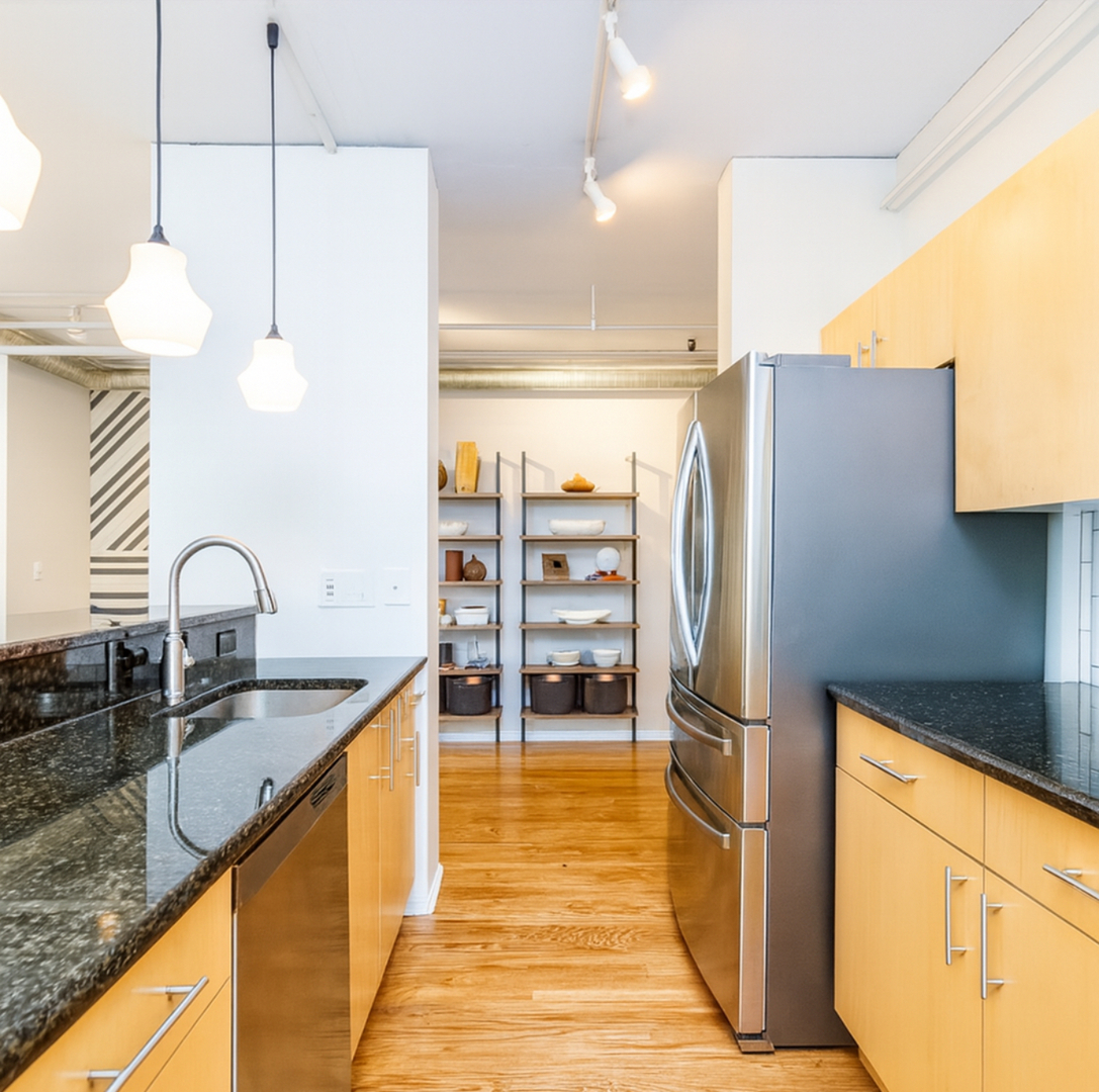 700 W Van Buren Street Unit: 801