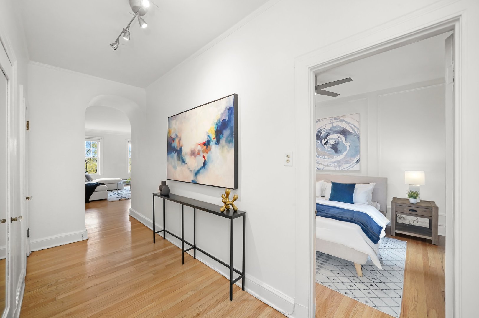 3520 N LAKE SHORE Drive Unit: 4M