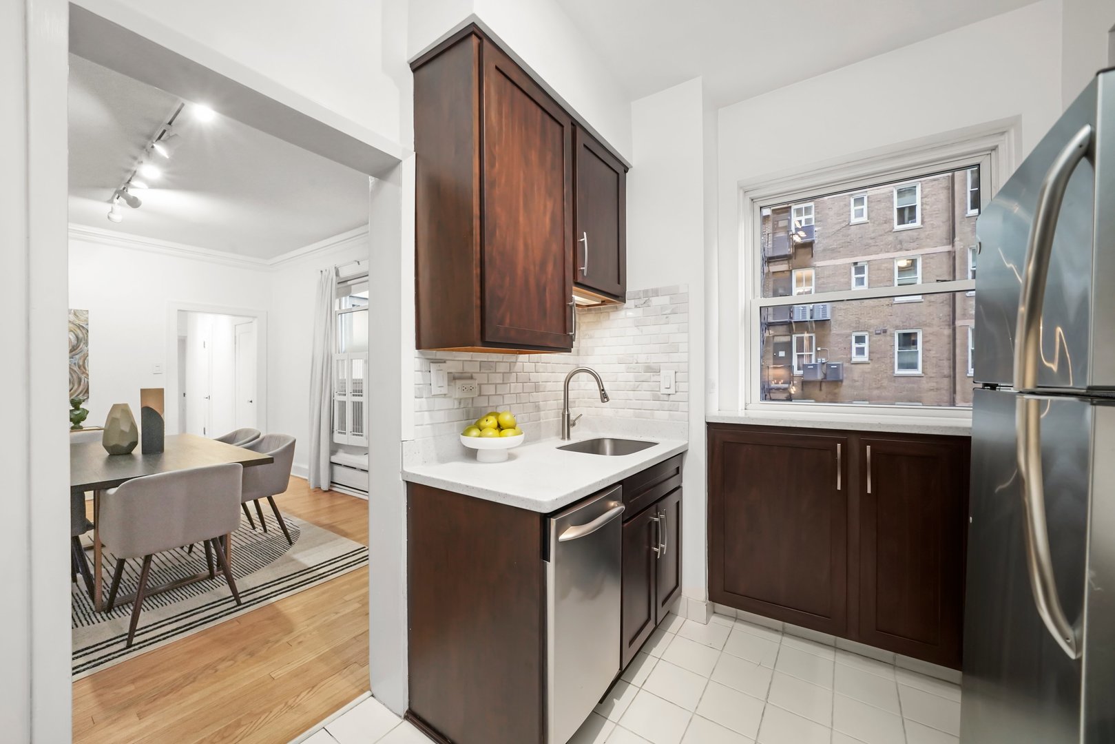 3520 N LAKE SHORE Drive Unit: 4M