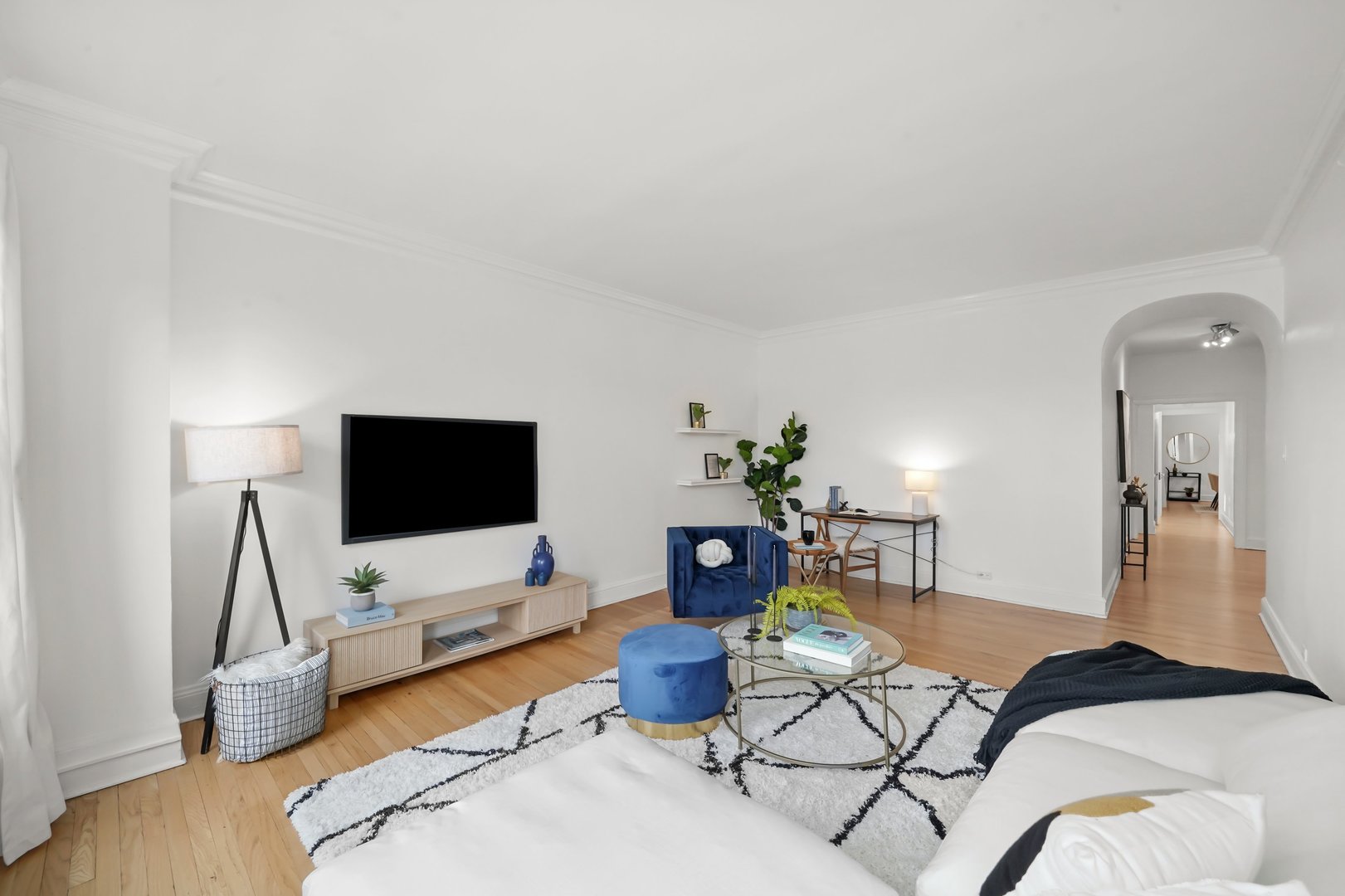 3520 N LAKE SHORE Drive Unit: 4M