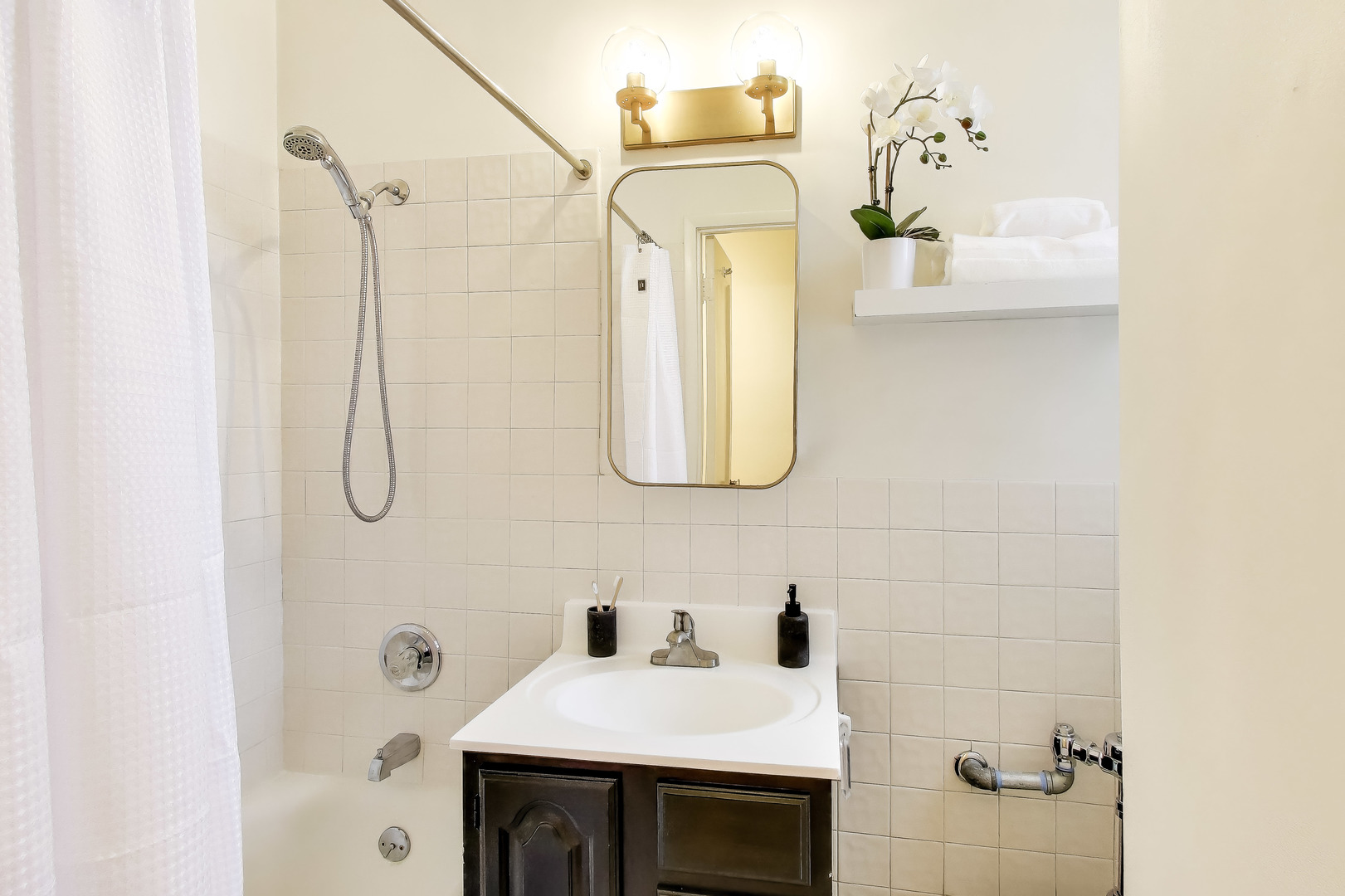 3520 N LAKE SHORE Drive Unit: 4M