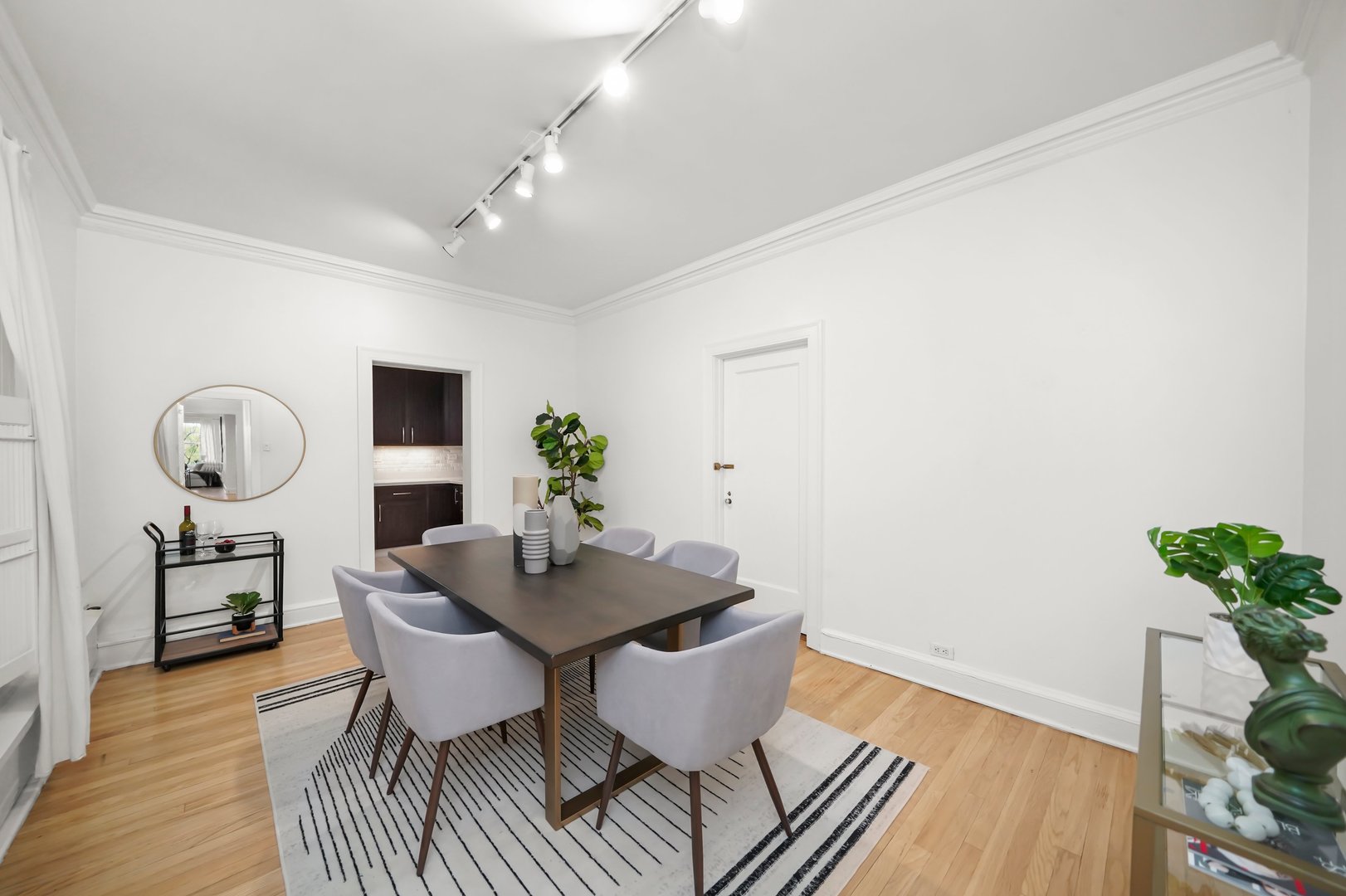 3520 N LAKE SHORE Drive Unit: 4M