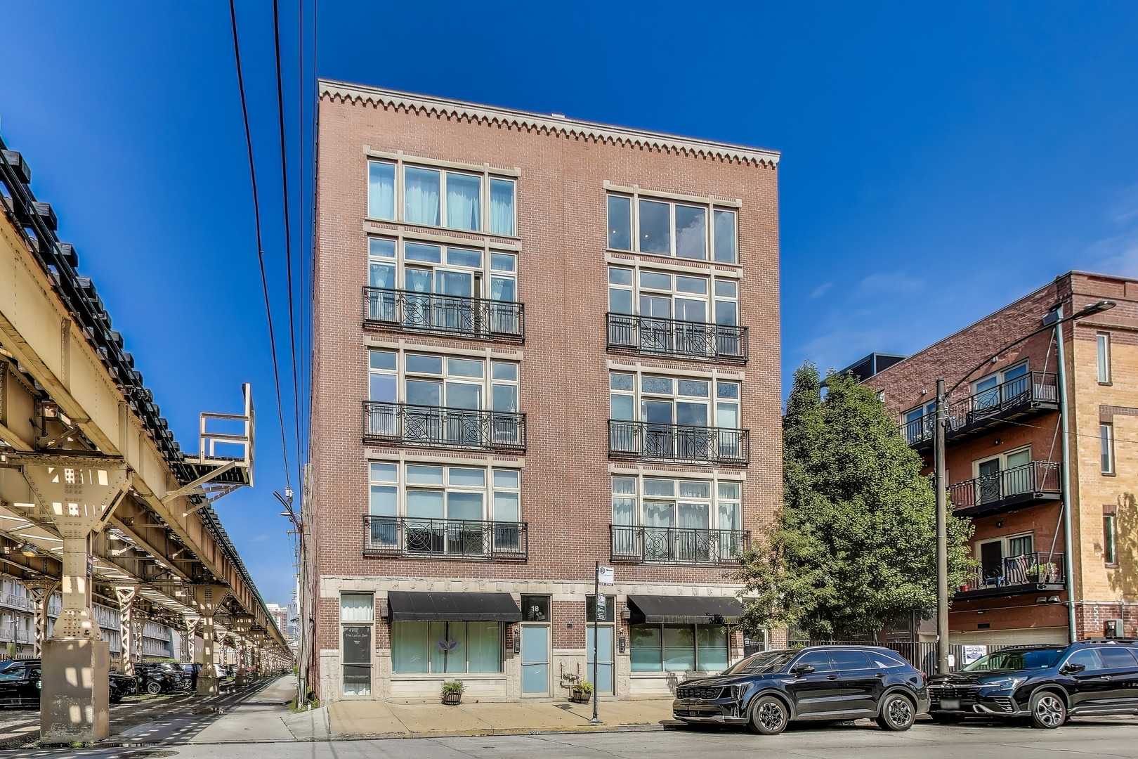 18 E Cullerton Street Unit: C1