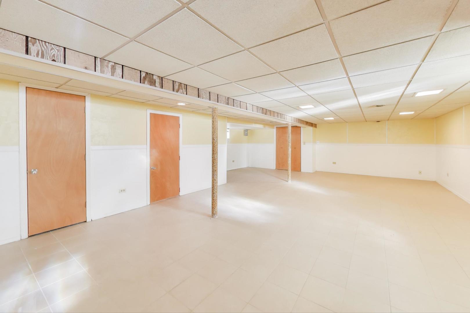 5700 N Orange Avenue