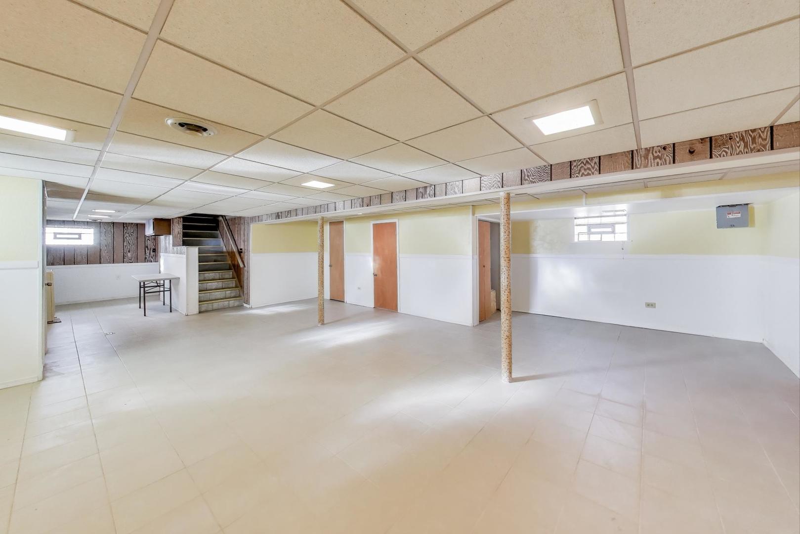 5700 N Orange Avenue