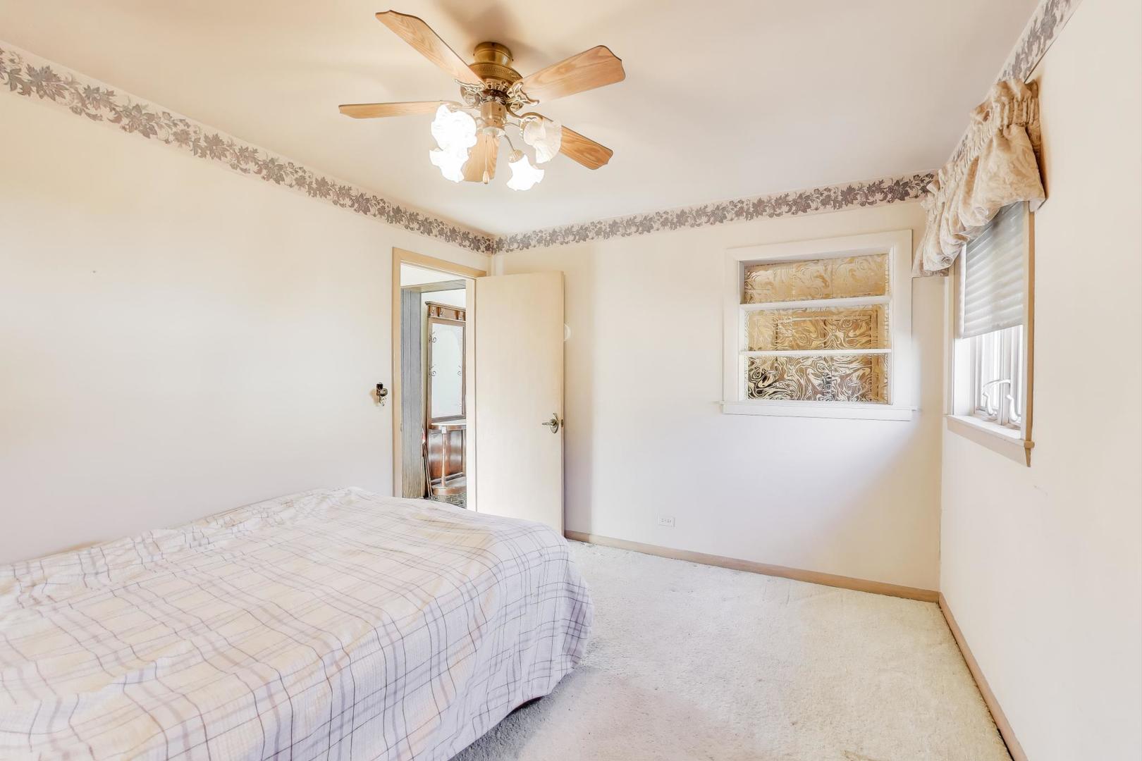 5700 N Orange Avenue