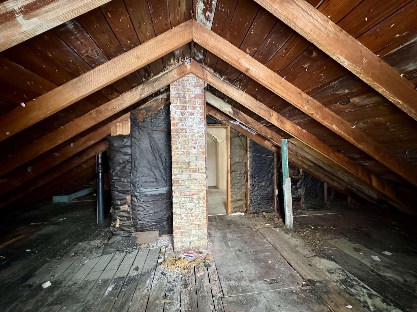 6120 W Newport Avenue