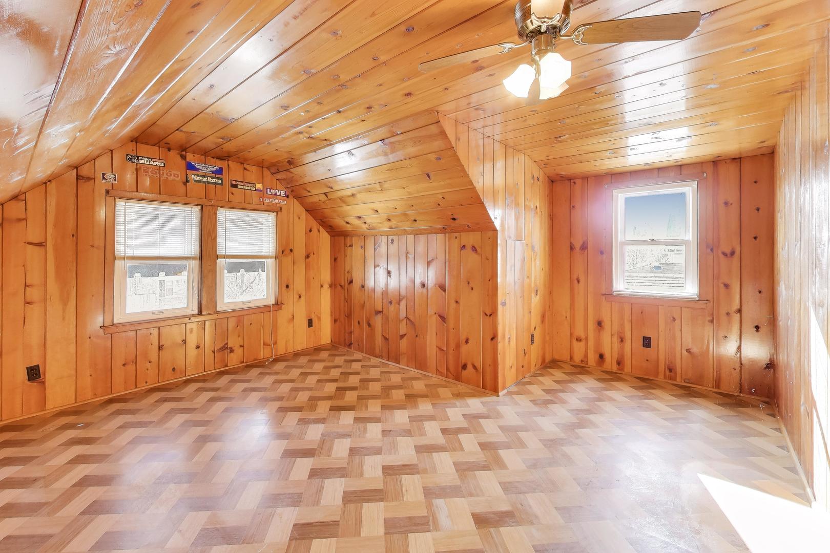 6516 N Nordica Avenue