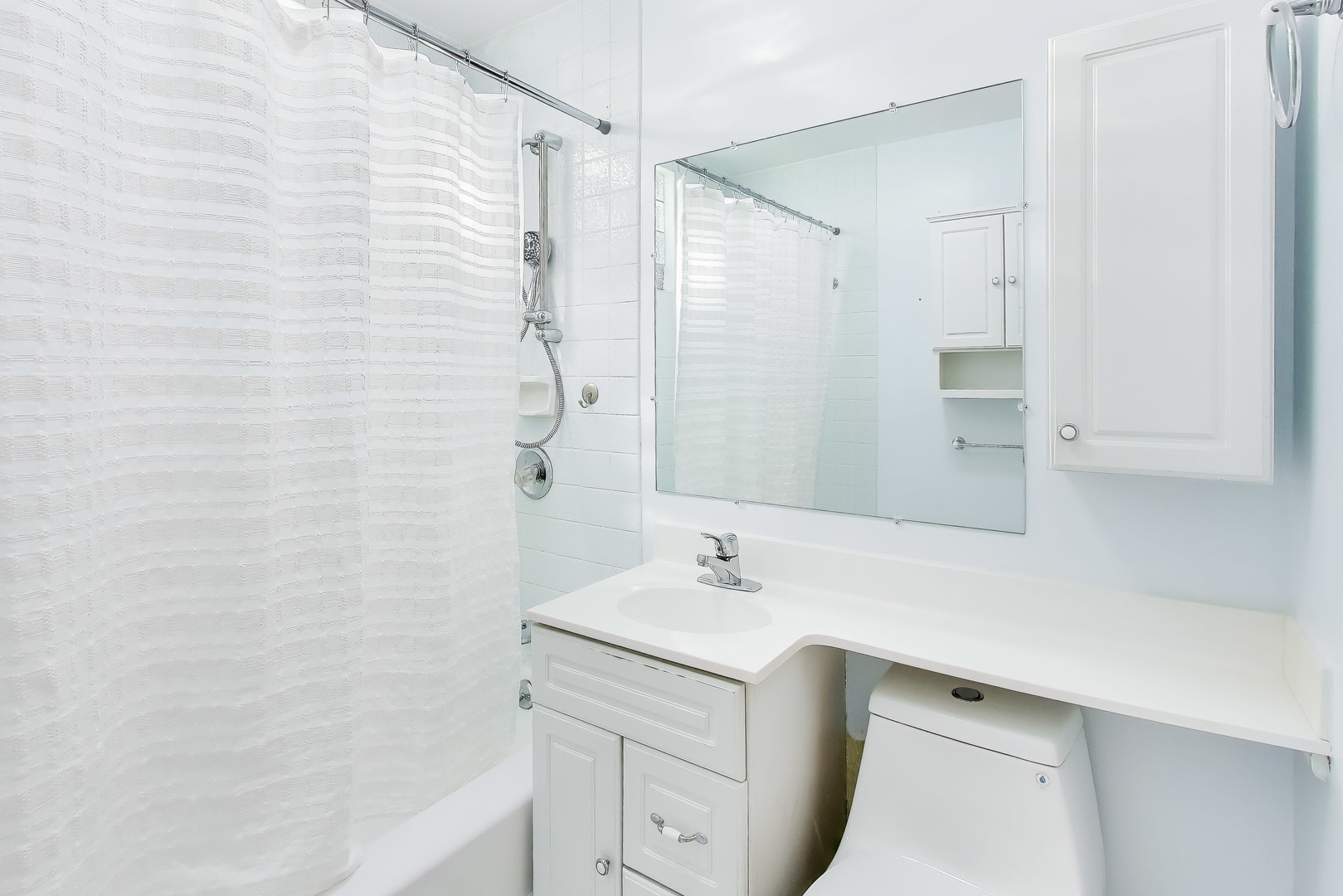 6516 N Nordica Avenue