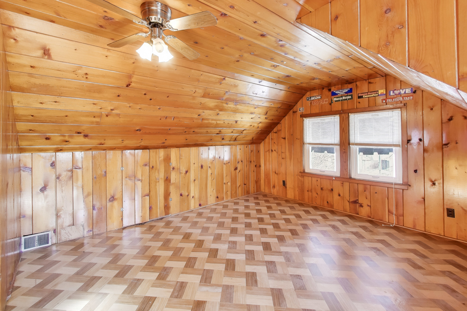 6516 N Nordica Avenue