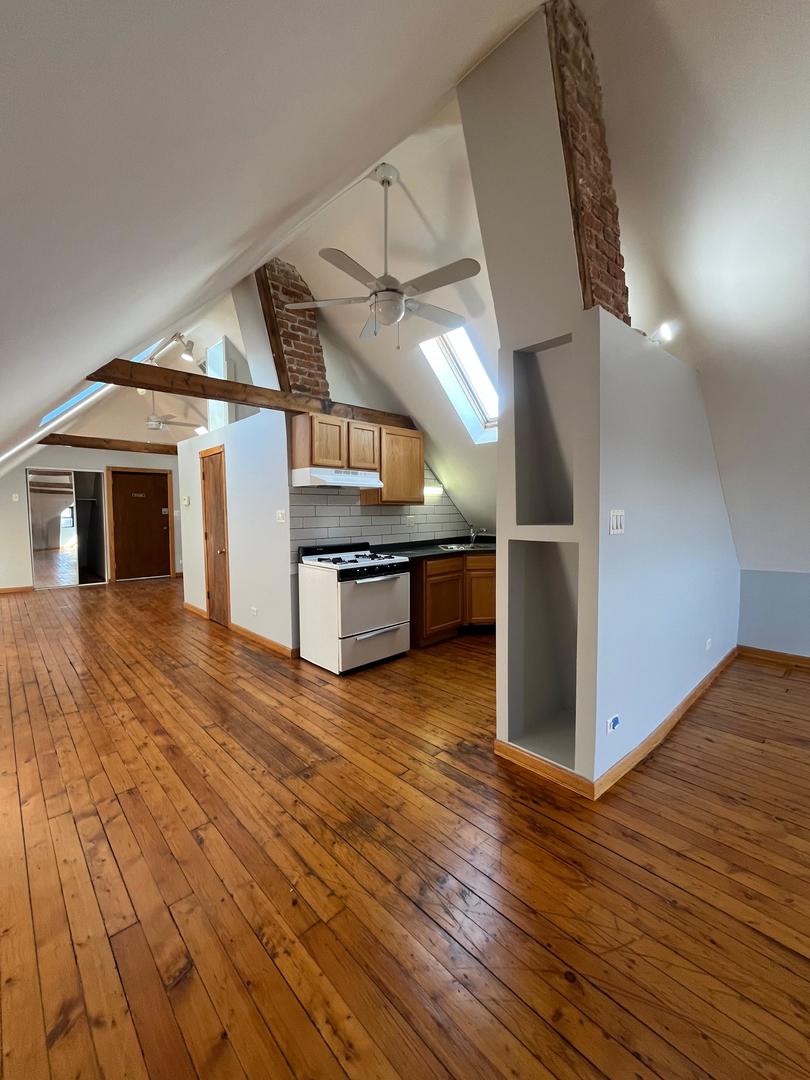 2519 S Millard Avenue Unit: 4