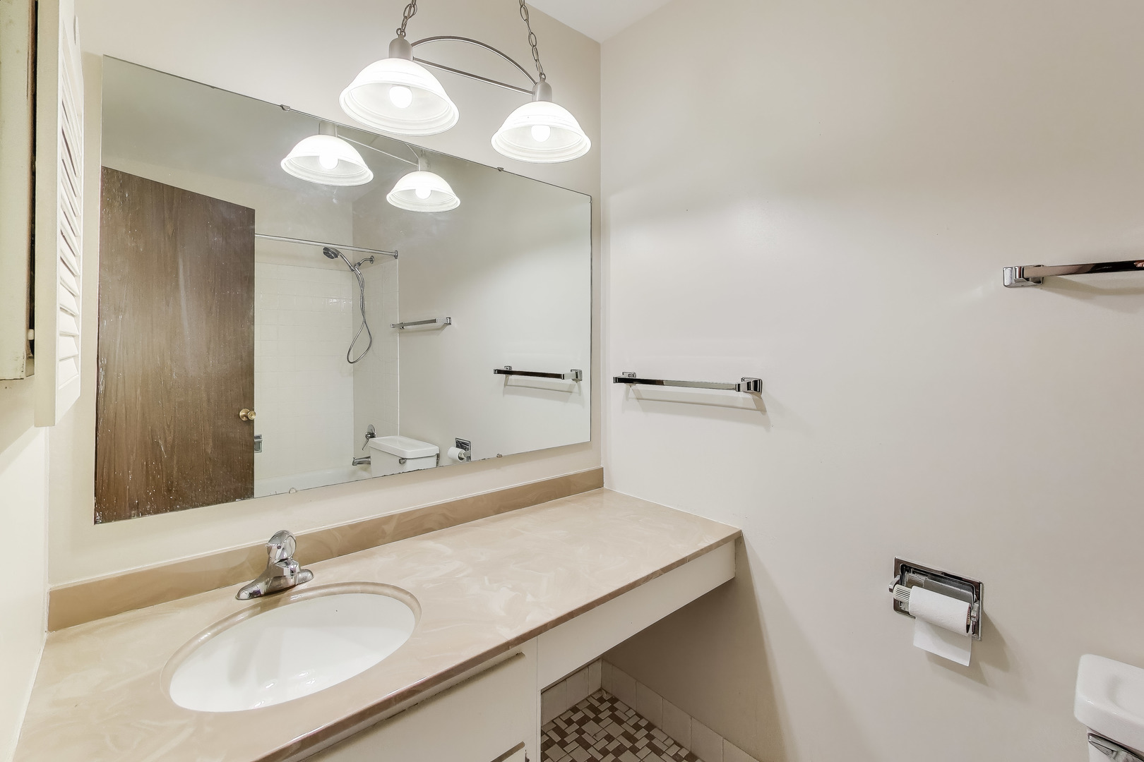 1720 Lakecliffe Drive Unit: A