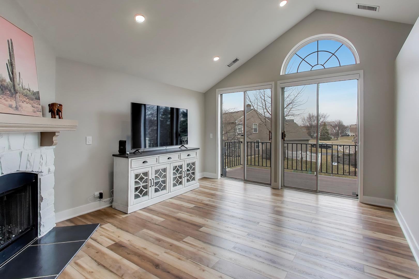 422 Cromwell Circle Unit: 2