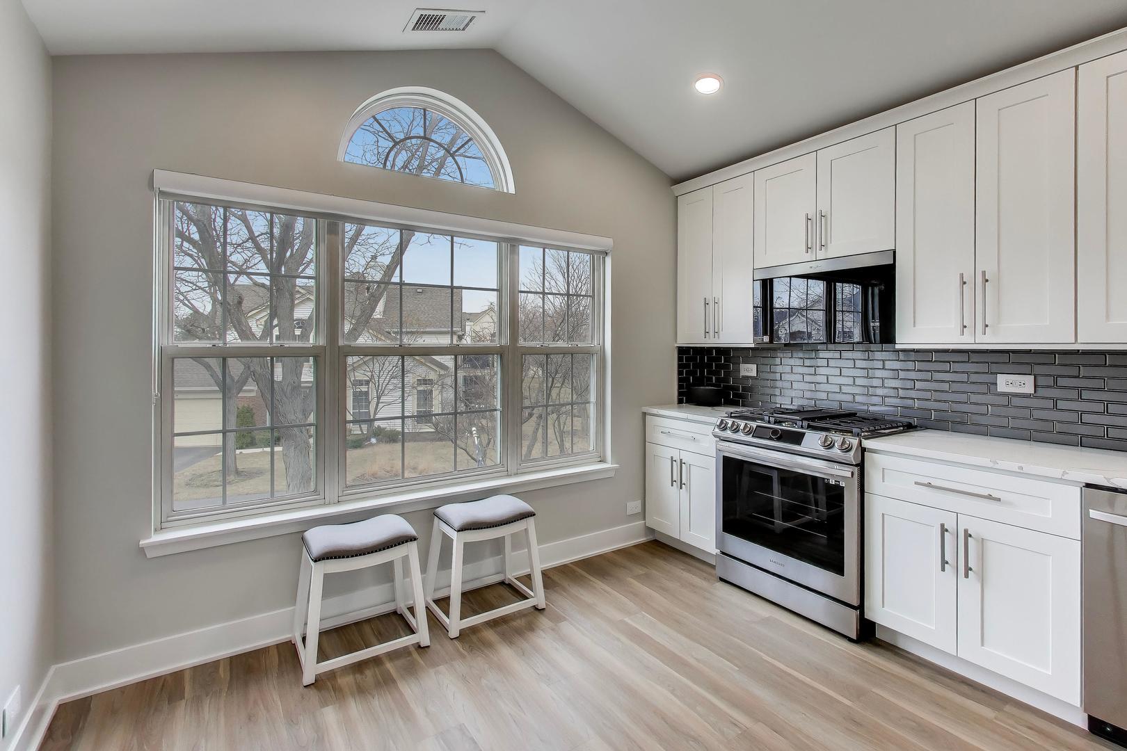 422 Cromwell Circle Unit: 2