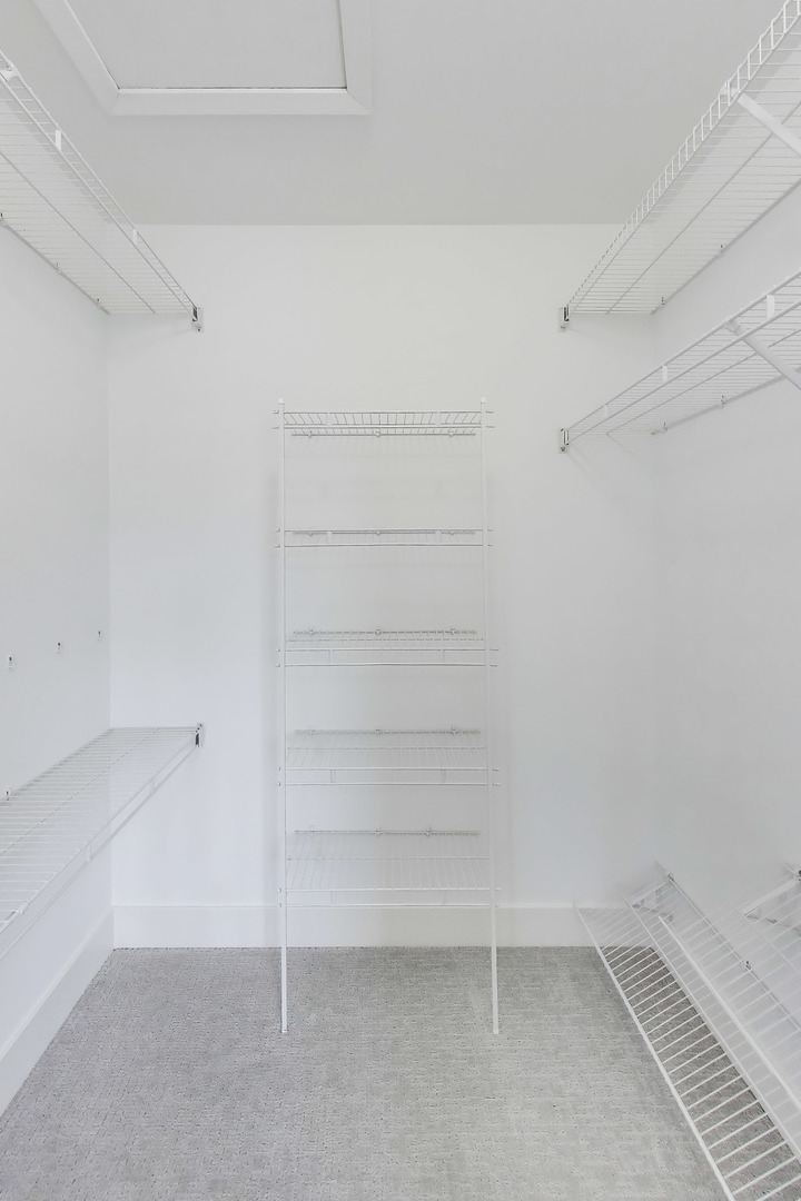 422 Cromwell Circle Unit: 2